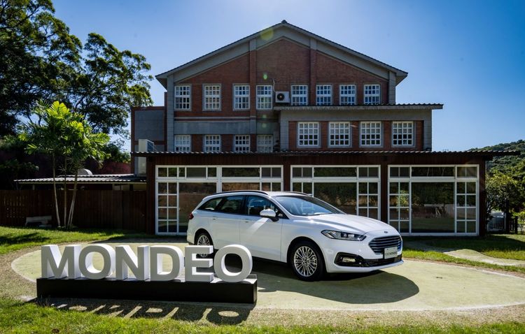 9月30日前購買Mondeo Hybrid Wago，就限時加碼送首年「購車補助乙式車體險」。原廠提供