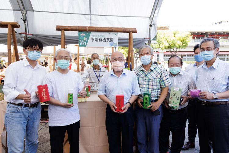 有機茶園進駐台北野市集攤位。業者提供