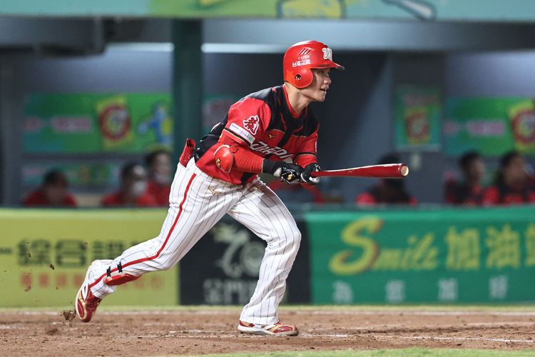 味全李凱威改打第1棒後，球隊4連勝。  味全龍提供