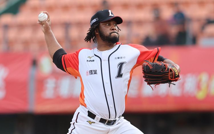 統一克維斯6局失3分優質先發，拿下第2勝。  統一獅提供