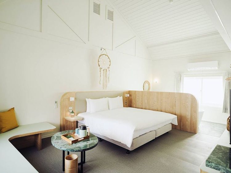 挑高房型「待霧客房」，一泊一食每晚含稅5990元起。易遊網提供