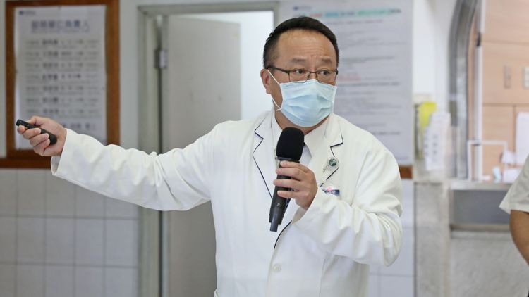 花蓮慈濟醫院副院長黃志揚表示，餵食艾草水萃物4週的老化鼠，能明顯恢復老化心臟功能、改善肌肉握力和恢復記憶力。花蓮慈濟醫院提供