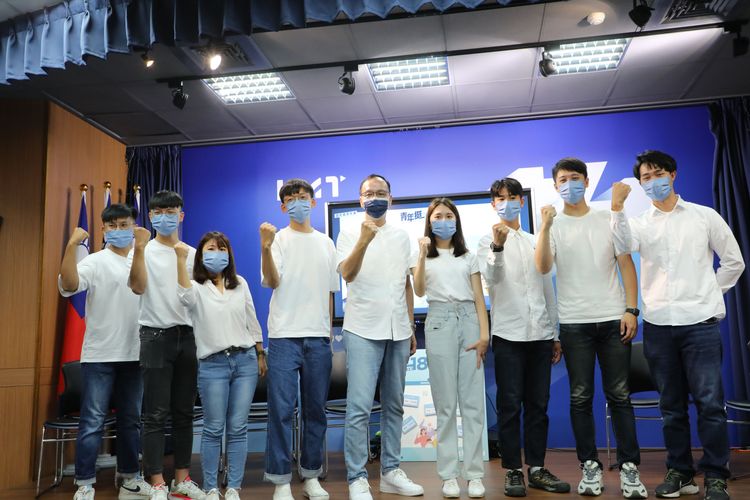 朱立倫說，年輕朋友是我們的希望，我們也要讓年輕人對未來充滿希望！國民黨提供