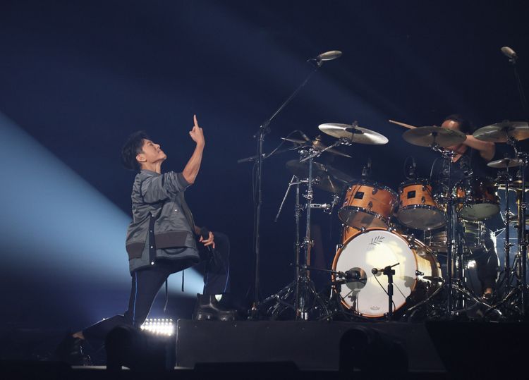 韋禮安和樂手互動。鄭孟晃攝