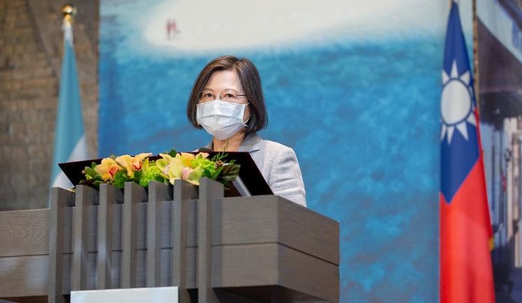 蔡英文於酒會上致詞。總統府提供