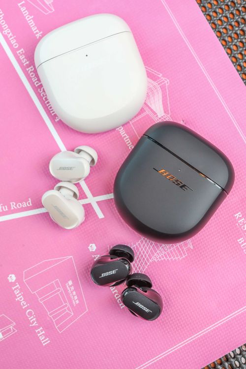 Bose QuietComfort消噪耳塞II兩色可選，岩白色稍晚上市。業者提供