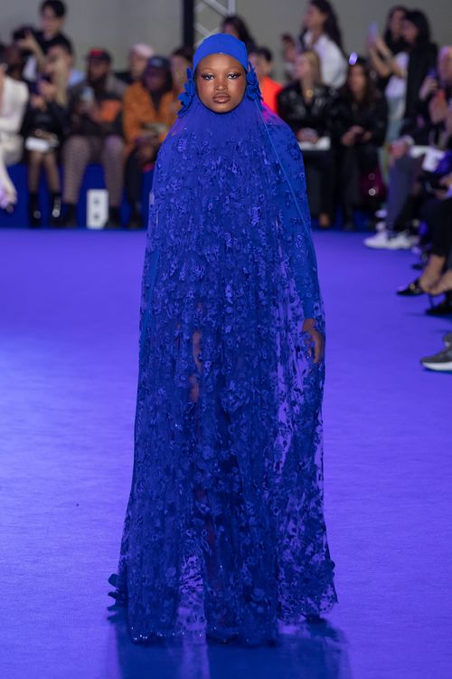 被品牌命名為「不可能的藍」，是Virgil生前最愛的顏色之一，也是貫穿本季的主題。品牌提供