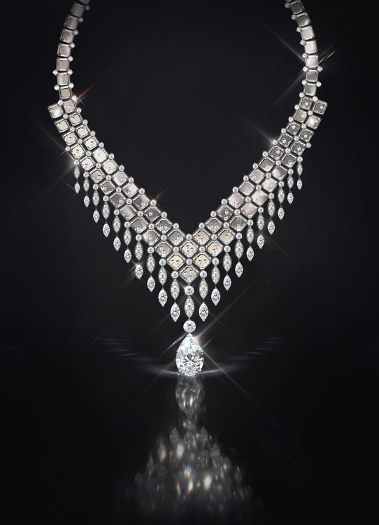 Frozen Capture水晶鑽石項鍊，鑲嵌鑲嵌20.10克拉內外無瑕全美主鑽，約1億9900萬元。品牌提供