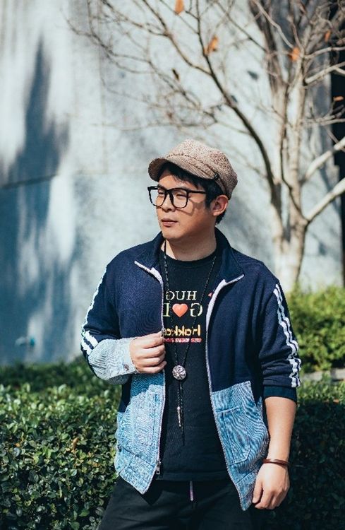 楊文科競選總部將於10月9日邀請金曲客語歌手邱廉欽獻唱。翻攝邱廉欽臉書