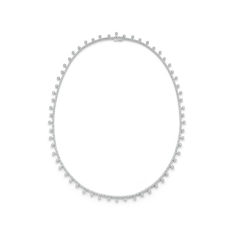 Dewdrop 18K白金鑲鑽項鍊，82萬元。品牌提供
