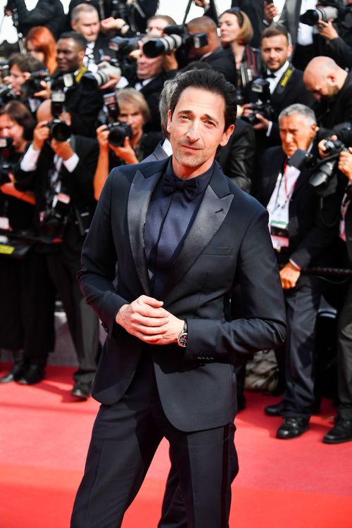 奧斯卡影帝安德林布洛迪（Adrien Brody）曾以GIORGIO ARMANI西裝出席盛會。品牌提供