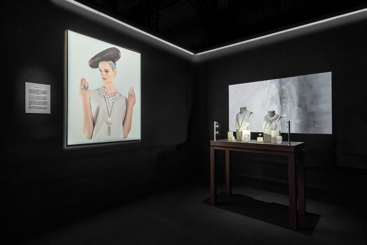 「Pebble Woman」主題展間。品牌提供