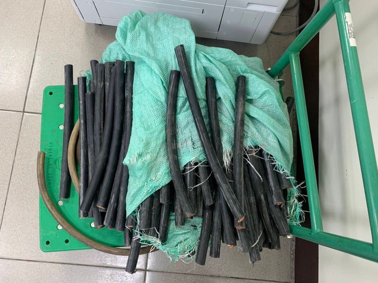 警方起出遭竊的電纜線。桃園警分局提供