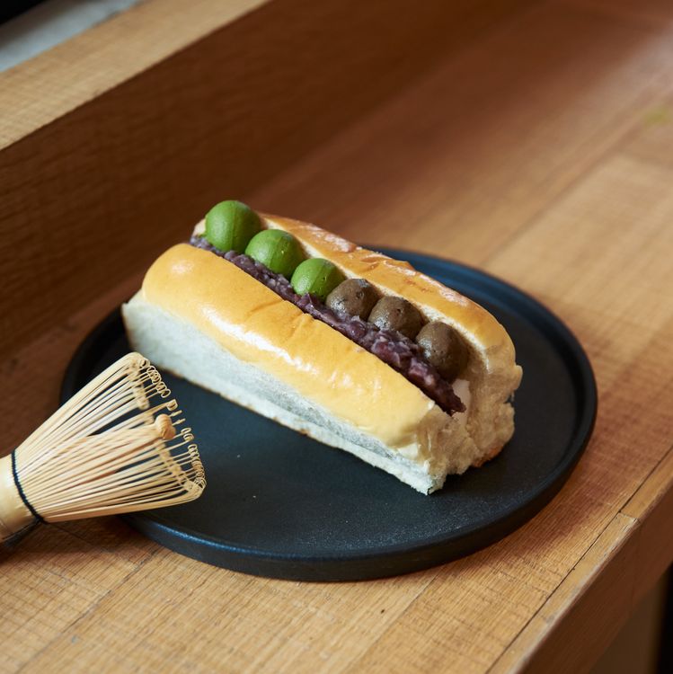 雙茶紅豆乳酪麵包，110元。業者提供