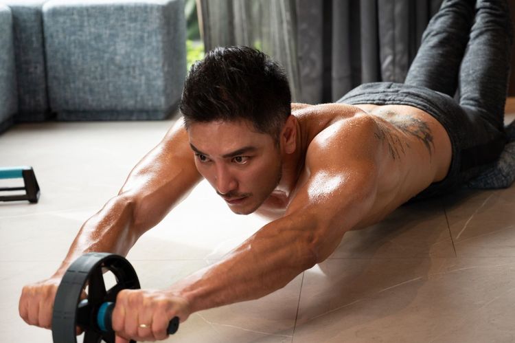 羅平身材精壯。中視提供