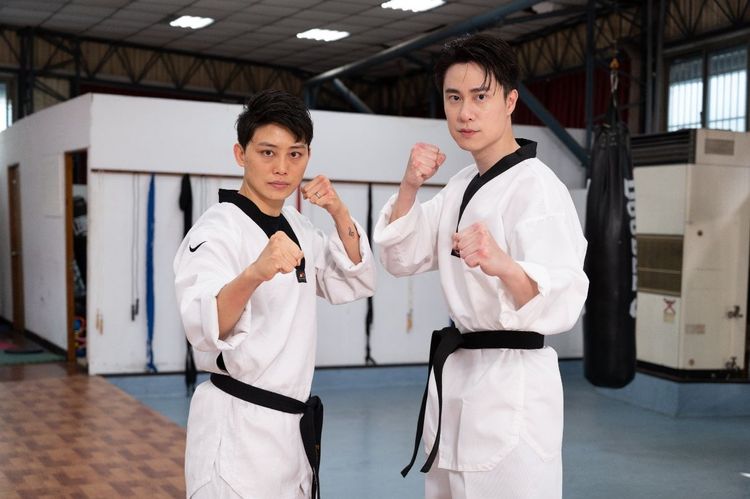 蘇麗文（左）獻出戲劇處女作，右為劉書宏。中視提供