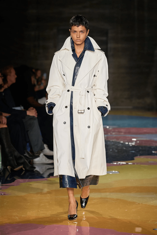BOTTEGA VENETA 2023春夏大秀。翻攝VOGUE RUNWAY網站