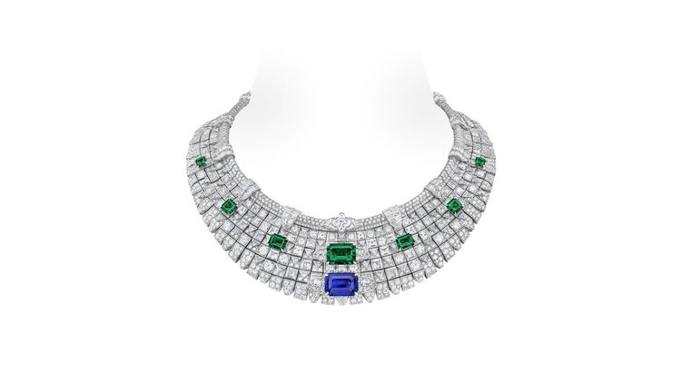 Liberty項鍊，鑲嵌18.08克拉錫蘭藍寶，1億6080萬元。品牌提供