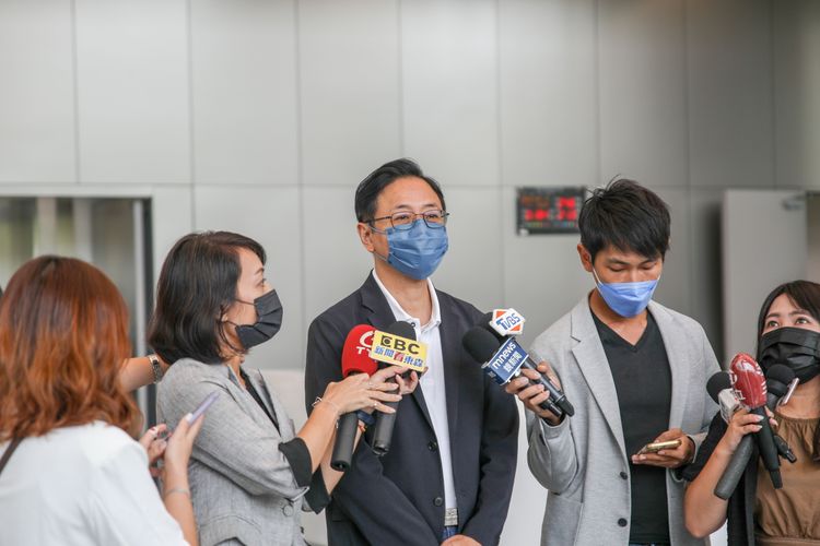 張善政稱鄭運鵬可利用立委職權調資料。張善政競辦提供