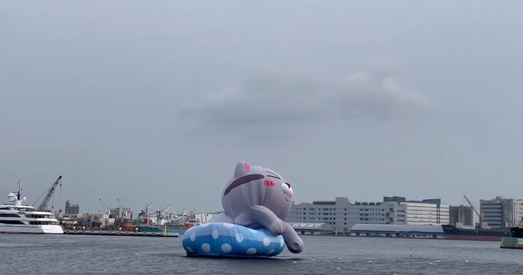 軒嵐諾颱風逼近，「聊療漂漂河」晃動厲害。文化局提供