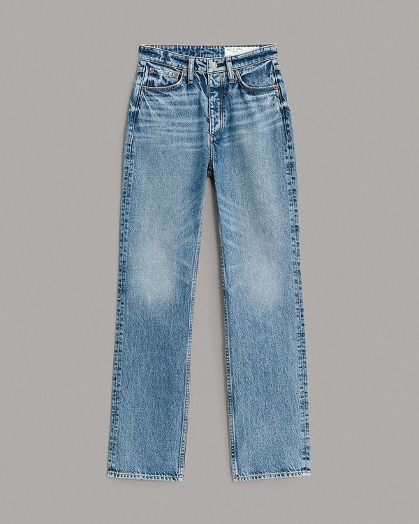 ICONS系列淺藍水洗刷色Alex高腰丹寧直筒褲，1萬1000元。品牌提供