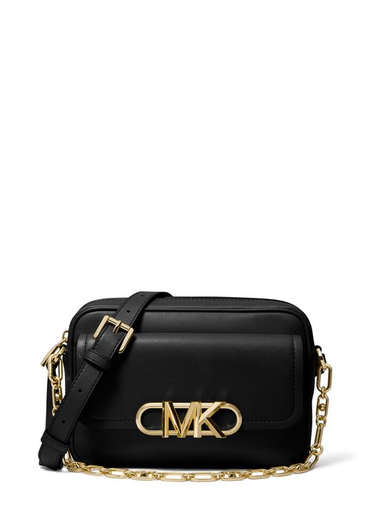 Parker黑色金屬飾扣相機包，1萬6500元。品牌提供