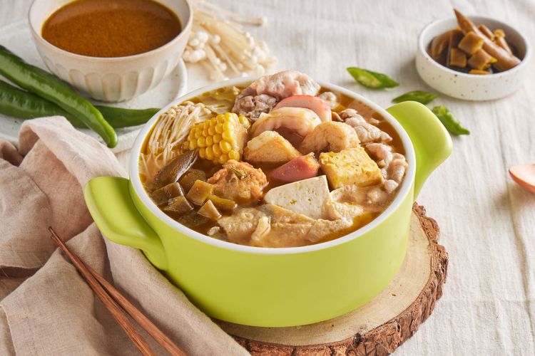 「12MINI快煮鍋」新店開幕首三日可享內用、外帶鍋物肉量加倍送。業者提供