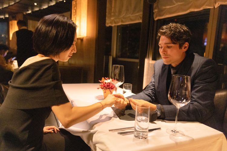 桂綸鎂劇中不願接受鳳小岳的求婚。Disney+提供