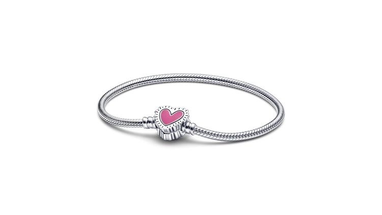 PANDORA x Keith Haring聯名系列發光愛心蛇形手鍊，3980元。品牌提供