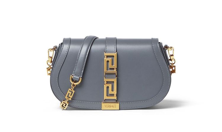 Greca Goddess迷宮女神炭灰色肩背包小型款，9萬4000元。品牌提供