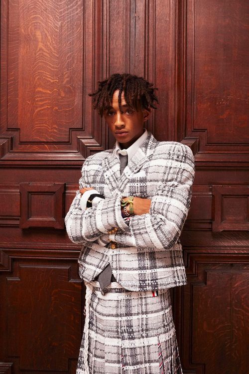 威爾史密斯之子Jaden Smith也以品牌經典灰色套裝出席大秀。品牌提供