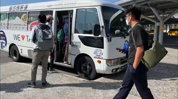 公路總局鼓勵民眾使用大眾運輸工具。資料畫面