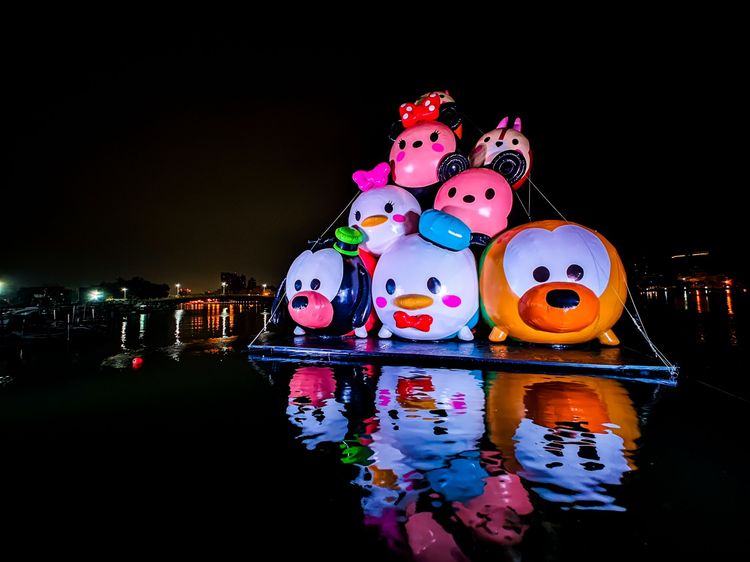 主視覺TsumTsum氣球每晚6至8點，另安排聲光演出。田欣雲攝