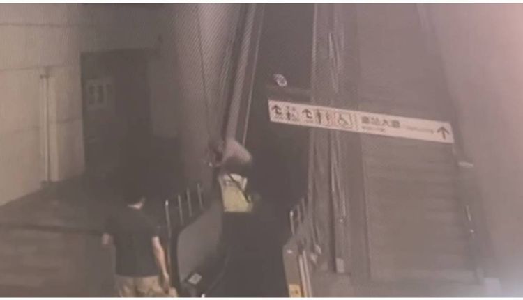 所長李秀玲見狀上前解危。讀者提供