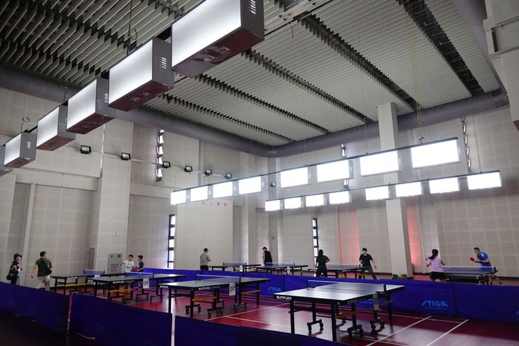 3樓的桌球館天花板處，也與5樓羽球館相同。施昂強攝