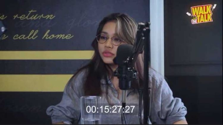 15歲的阿琪絲(Puteri Balqis)，揭露父親惡行。翻攝畫面