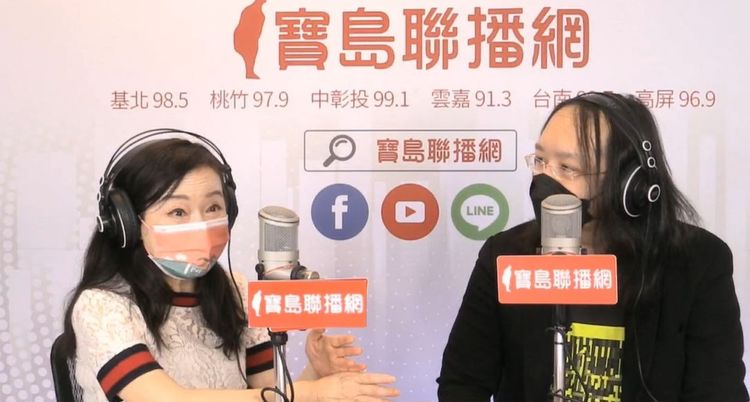 周玉蔻(左)因批慈濟是中共自己人挨告。翻攝周玉蔻臉書