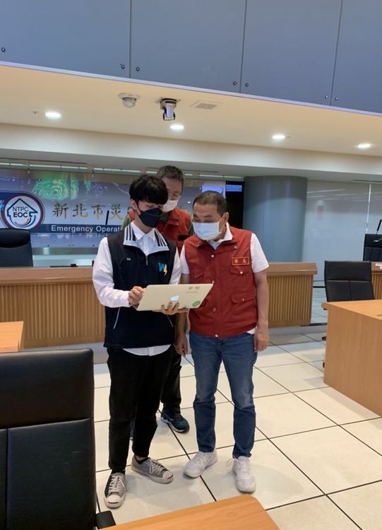 新北市長侯友宜昨天即指示災害應變中心進入強化三級開設。市府提供