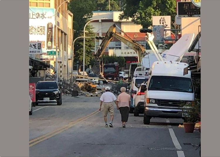 台東池上大地震，規模達芮氏6.8，為近20年來第七大地震，民眾購屋前可至地下室檢查建築梁柱。翻攝畫面