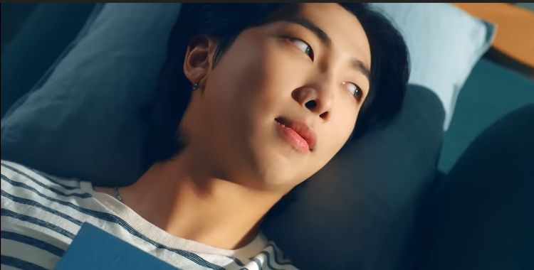 RM在家卻想著出門走走。翻攝VisitSeoul TV