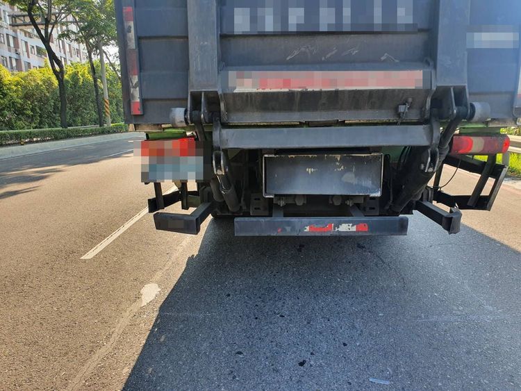 肇事的貨車。翻攝畫面