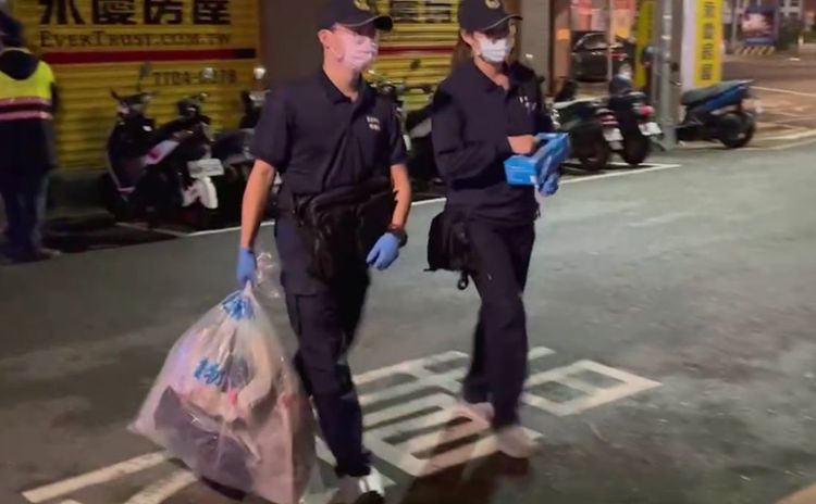 警方昨前往採證。民眾提供