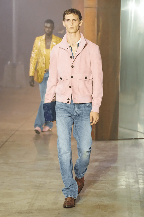 BALLY 2023春夏系列大秀。翻攝VOGUE RUNWAY網站