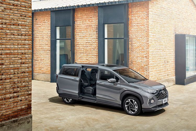 Hyundai Custin將以高規格國產化之姿，搶佔150萬元內大型七人座MPV休旅的市場空缺。原廠照片