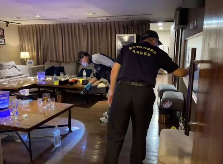 警方到場採證。翻攝畫面