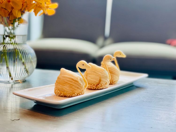 望月樓-天鵝蘿蔔酥餅。曾仲葳攝