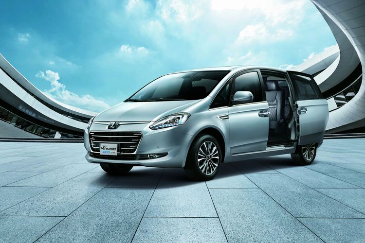 於2009年販售的Luxgen M7為納智捷的品牌開山之作，靠著入門不到百萬元的優勢，12年來一直有著穩固的銷售節奏，去年因無法通過六期環保法規而退役。原廠照片