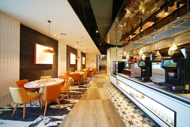 「饗食天堂高雄夢時代旗艦店」全店536坪、400席座位。業者提供