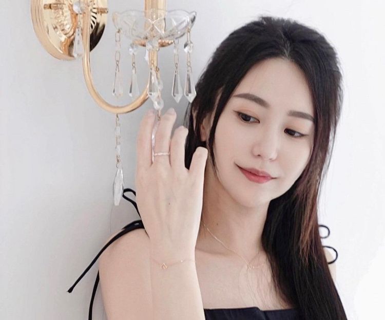 高毓璘現在是三立iNEWS當家主播，擁有不少粉絲。高毓璘提供