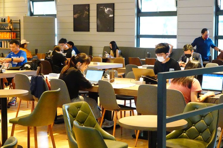 一樓咖啡廳。施昂強攝